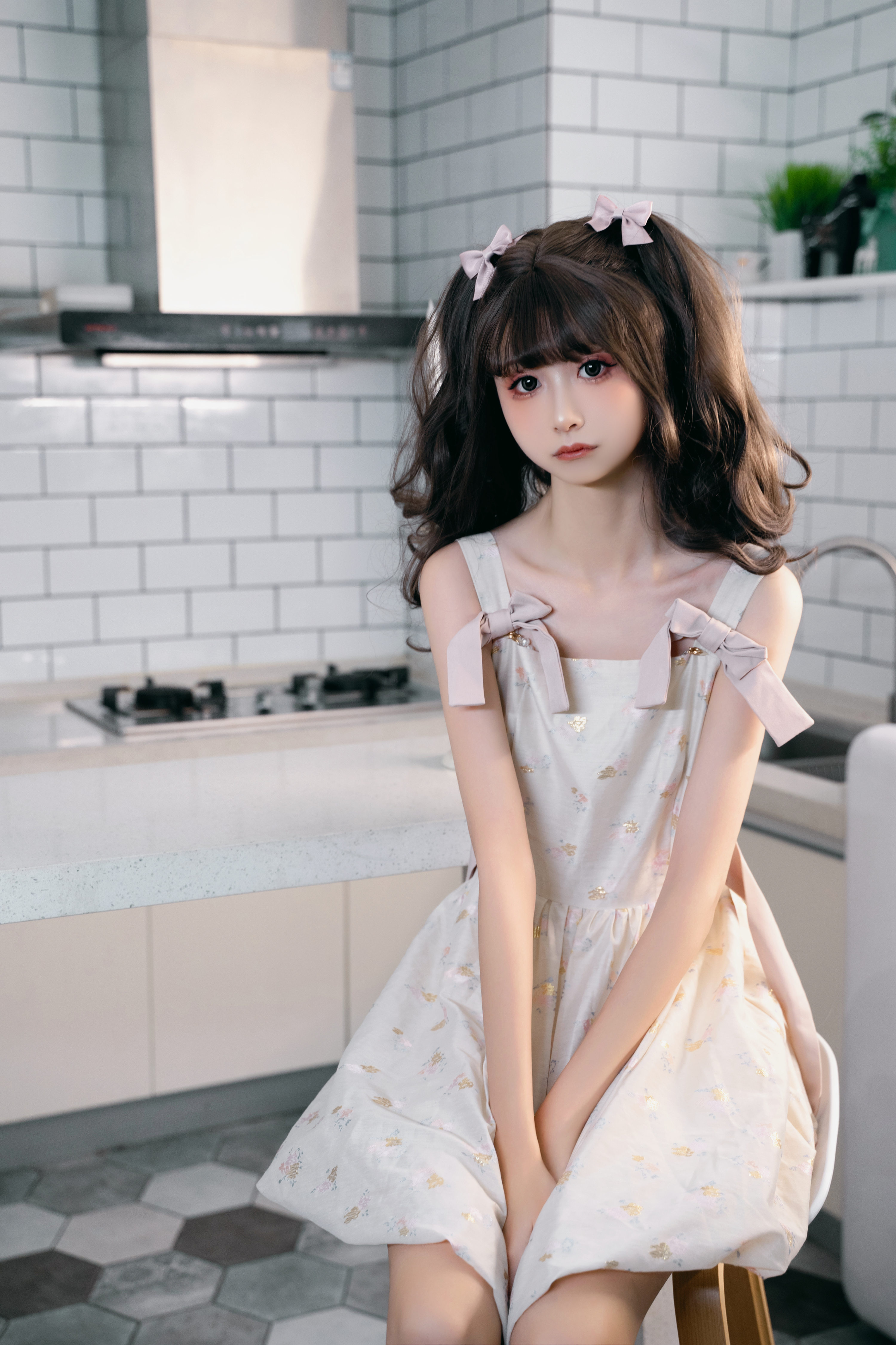 写真COS 无数宅男舔屏，极品少女嫩妹【花音栗子】收费福利视图